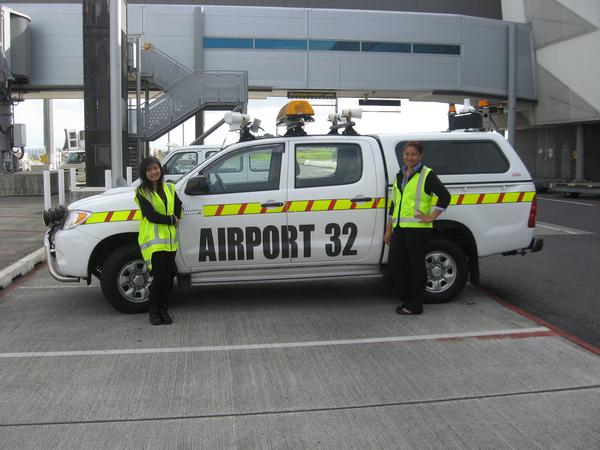 Tracy Nguyen from Papatoetoe High School (left) and ColleenTeaukura from Mangere College (right).